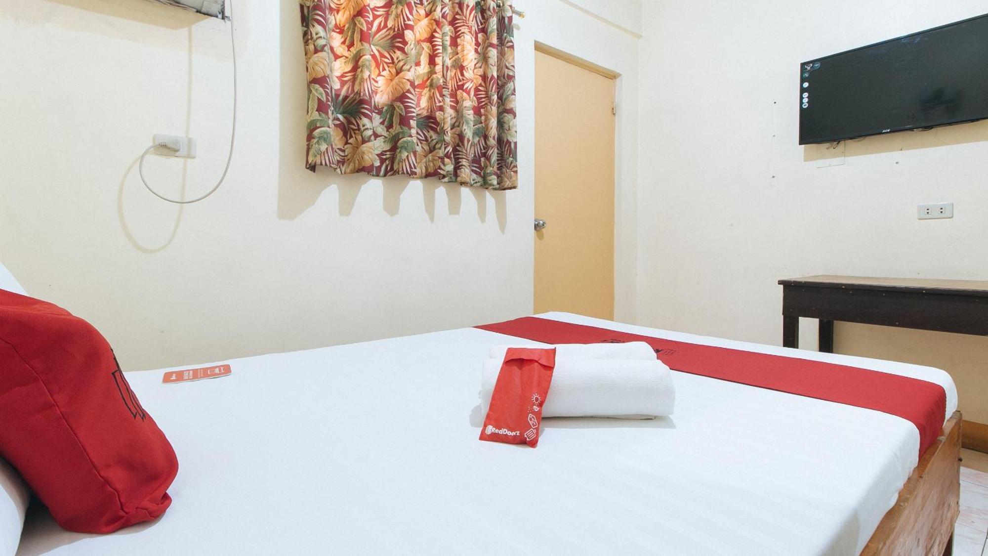 Reddoorz @ Golden Victory Hotel Mabalacat Pampanga Exterior photo
