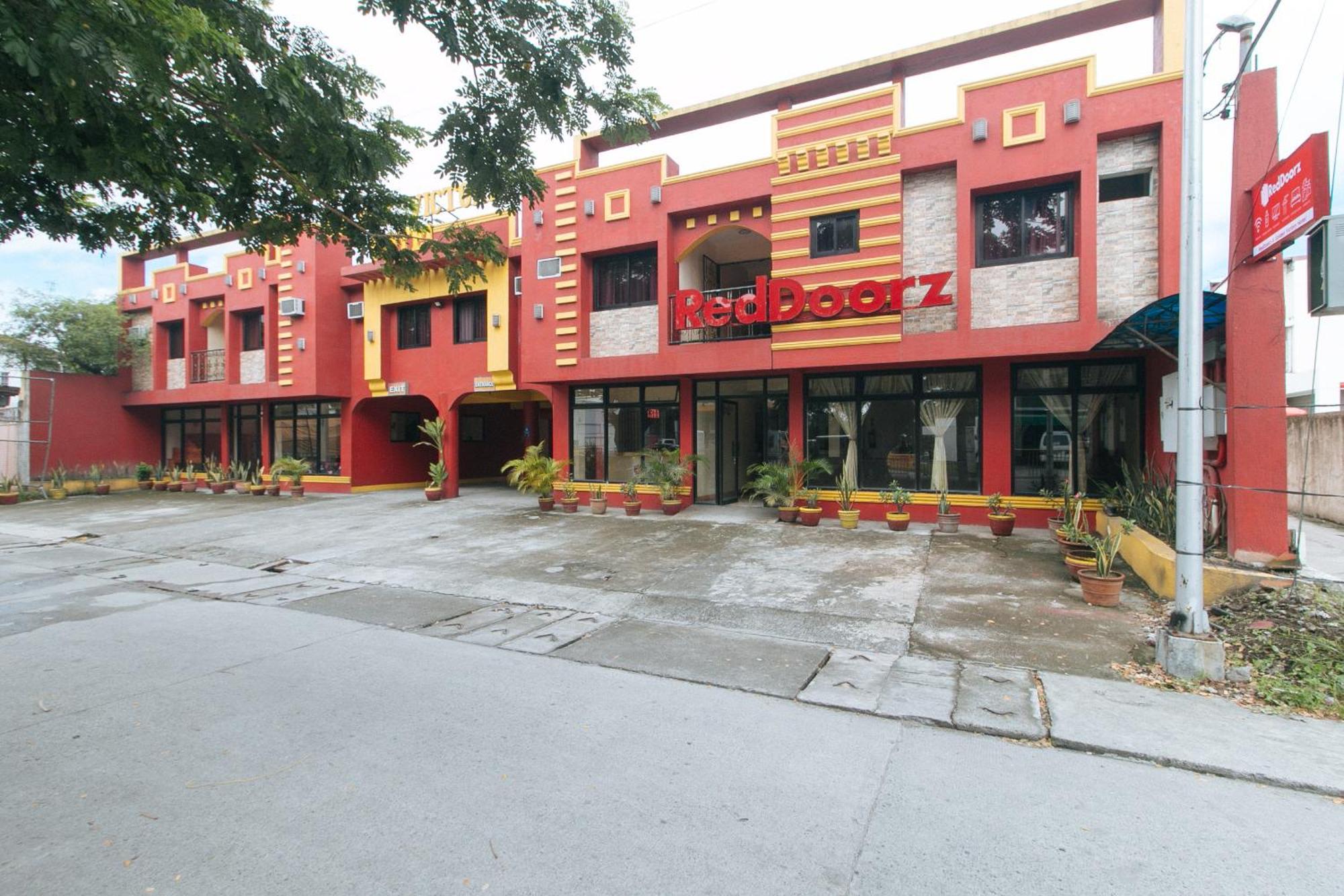 Reddoorz @ Golden Victory Hotel Mabalacat Pampanga Exterior photo